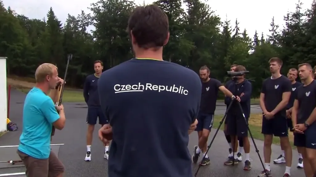 Volejbalisté okusili letní biatlon