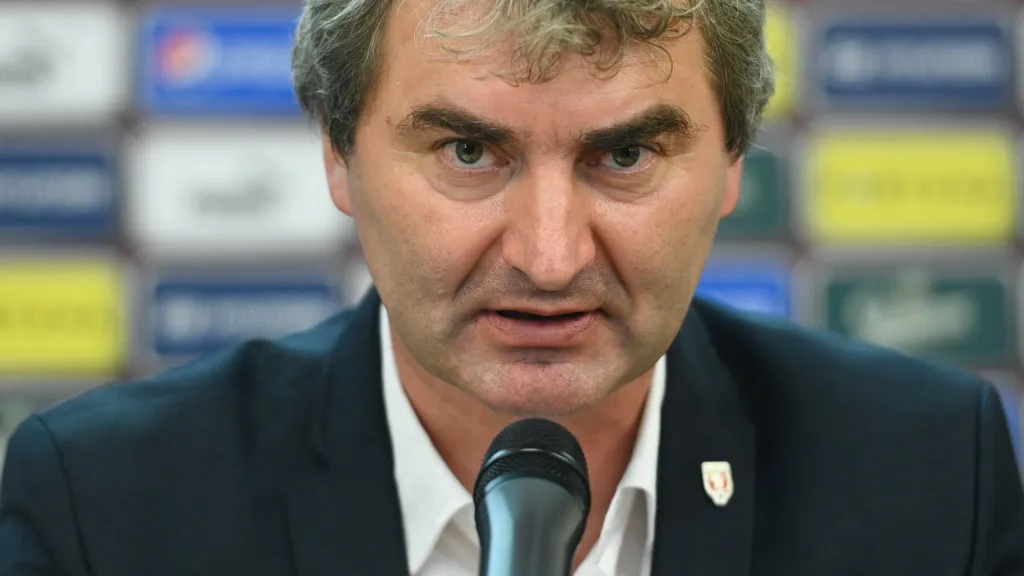 Přísný pohled trenéra U21 Jana Suchopárka