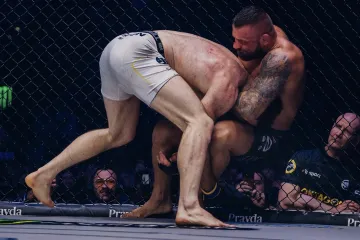 Duel Karlos Vémola – Will Fleury