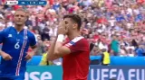 Moment v utkání Island - Rakousko: Dragovič nedal penaltu (37. min.)