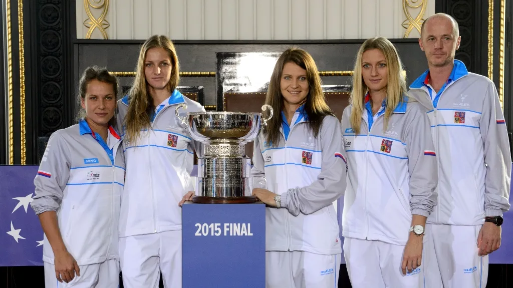 Český fedcupový tým před startem finále