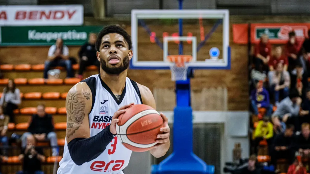 Nymburský basketbalista David Collins