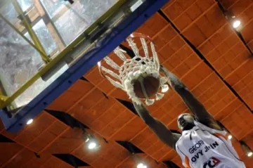 Cizinci v exhibici NBL porazili v Praze české basketbalisty