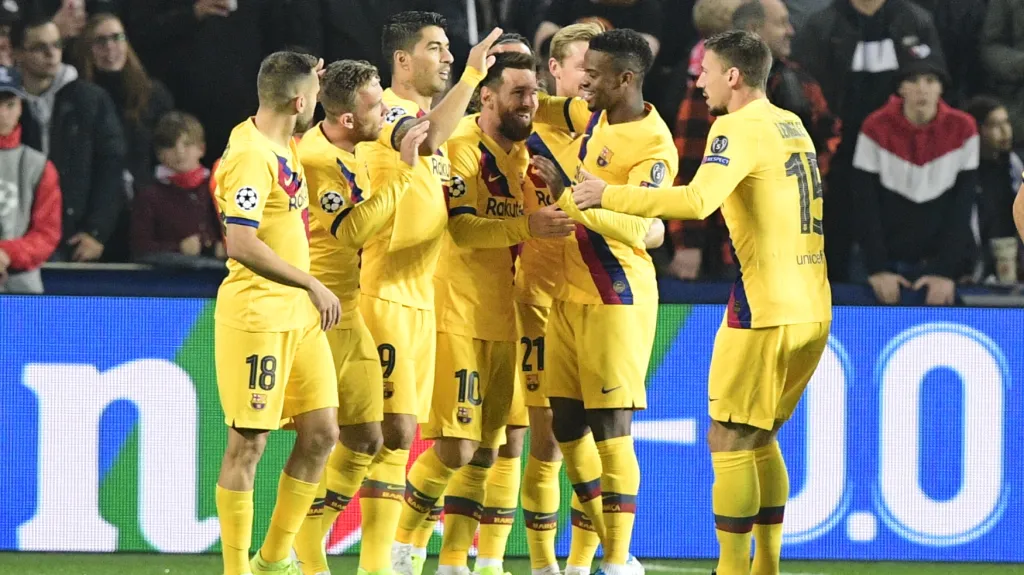 Messi se raduje se spoluhráči