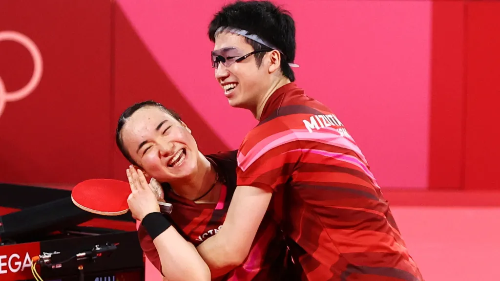 Džun Mizutani a Mima Itóová slaví olympijské zlato