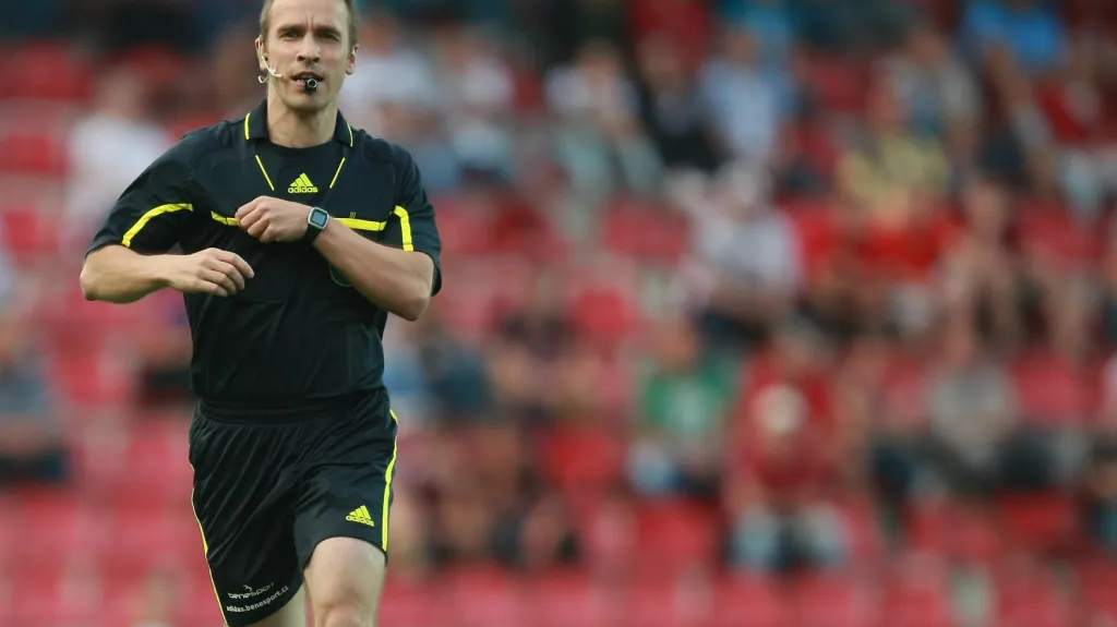 Rozhodčí Tomáš Kocourek