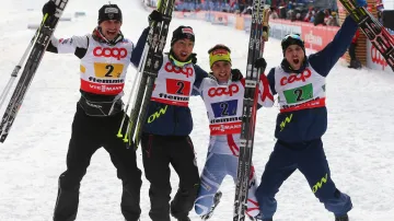 Vítězná francouzská štafeta, zleva: Lacroix, Braud, Lamy Chappuis a Laheurte