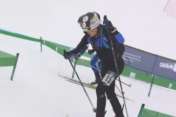 Eva Matějovičová v závodu ve skialpinismu