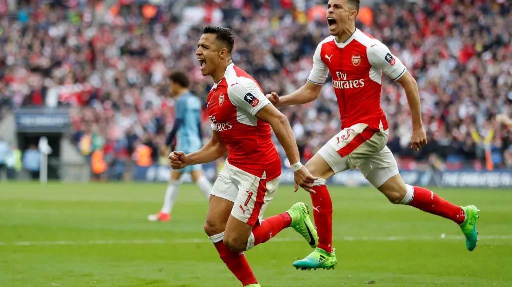 Alexis Sánchez zajistil Arsenalu postup do finále FA Cupu