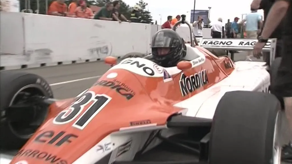 Nejrychlejším vozem víkendu GP Revival v Brně byl F1 Arrows A4