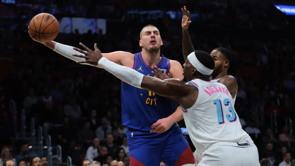 Nikola Jokič si v zápase s Miami připsal sedmnáctý triple double sezony 