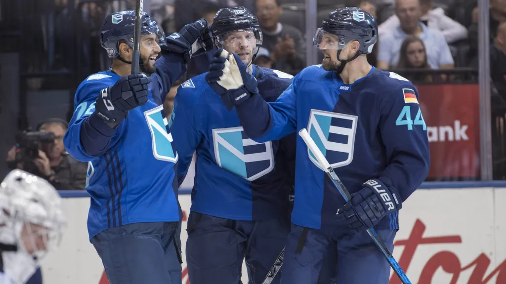 Radost hokejistů Výběru Evropy