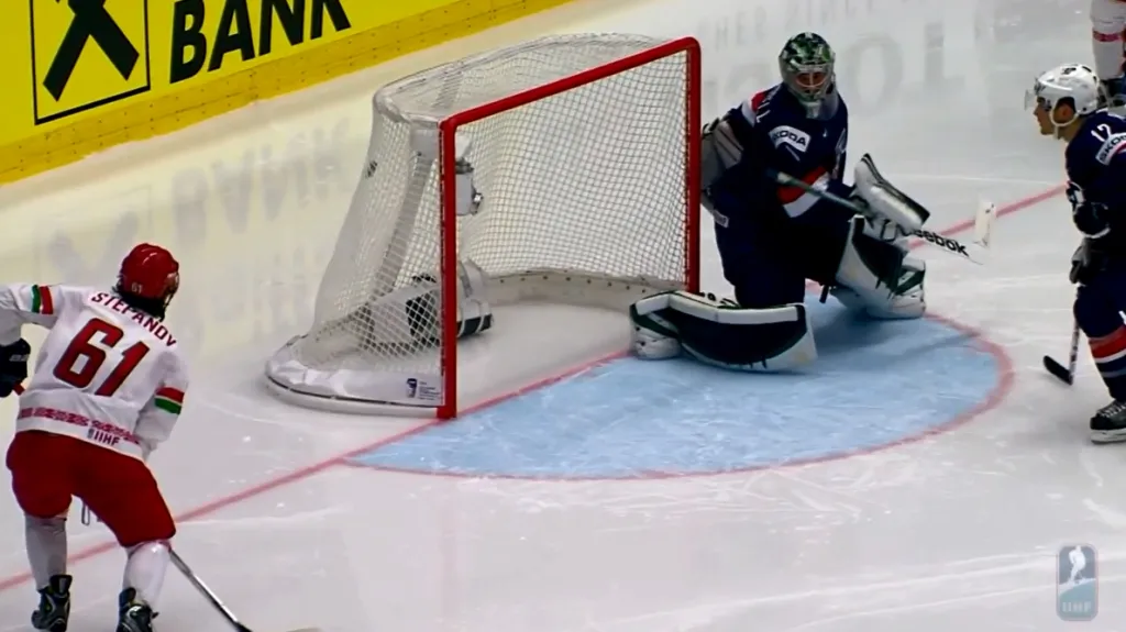 Gól v utkání USA - Bělorusko: Kaljužnyj - 1:4 (42. min.)