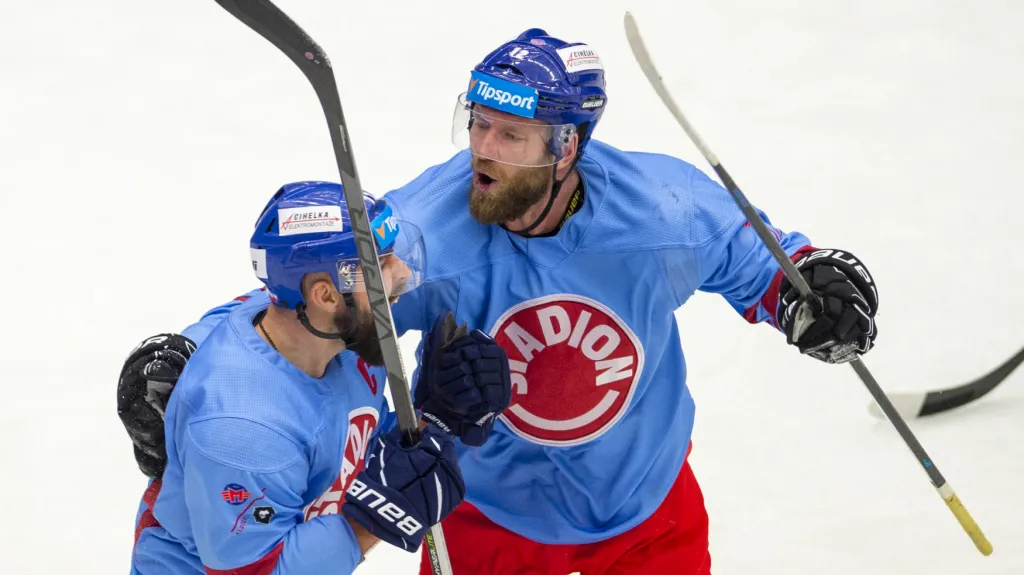 Milan Gulaš slaví s Jiřím Novotným