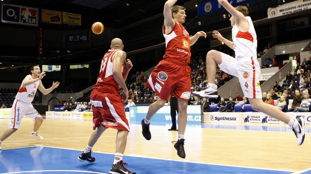 Nymburk (v červeném)