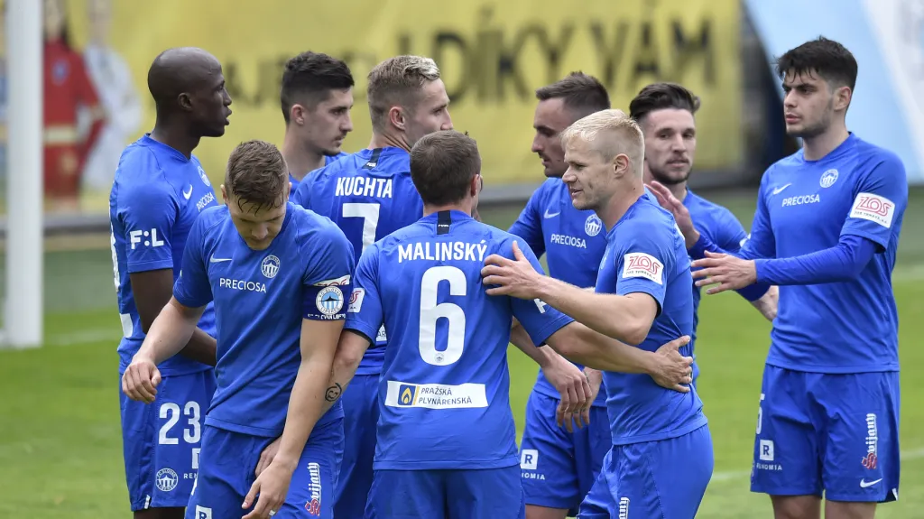 Fotbalisté Liberce oslavují gól v síti Slovácka