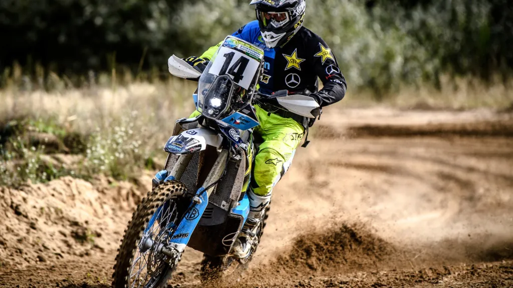 Libor Podmol na motorce pro Dakar