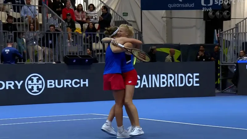 Závěr a ohlasy utkání Krejčíková, Siniaková – Collinsová, Taylorová