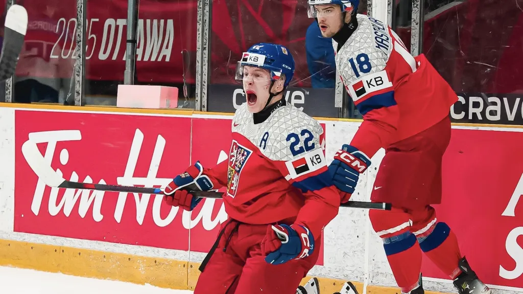 Juniorský reprezentant Vojtěch Hradec slaví branku