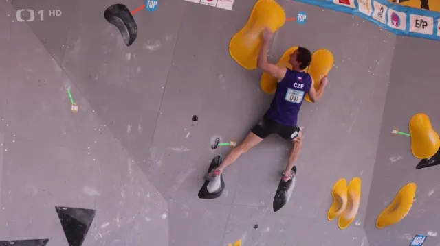 Ondra postoupil jako jediný z Čechů do semifinále SP v boulderingu