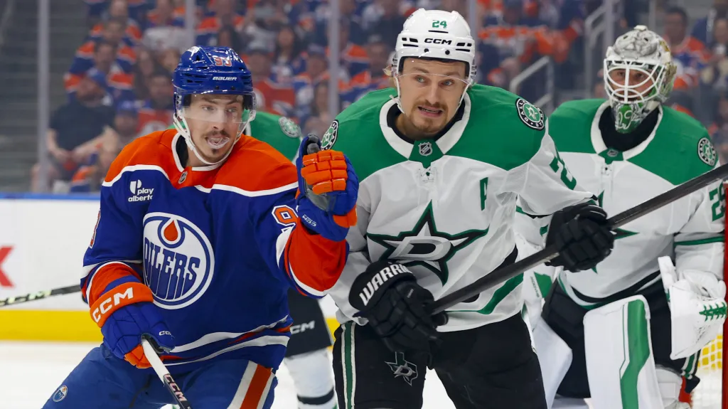 Ryan Nugent-Hopkins a Roope Hintz