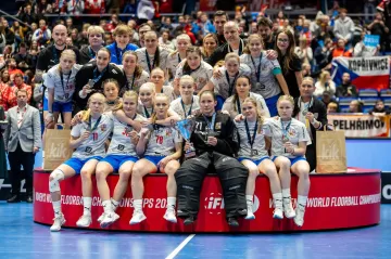 Stříbrný trenér Procházka: Bolí to. Jsem ale na holky pyšný