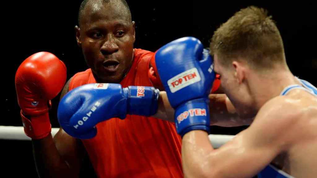 Erislandy Savón Cotilla z Kuby a Jiří Havel z ČR