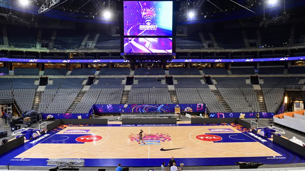 O2 aréna – jedno z dějišť Eurobasketu