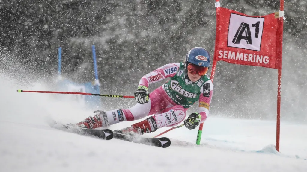 Mikaela Shiffrinová během obřího slalomu