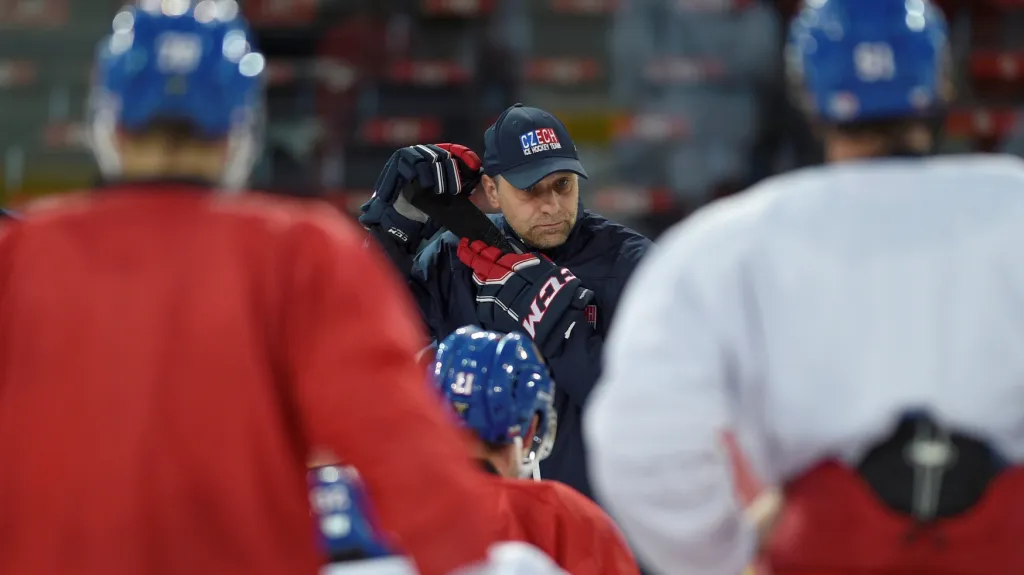 Josef Jandač v obklopení reprezentantů