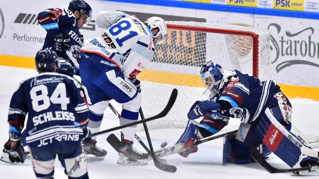 Tomáš Vincour z Brna překonává Miroslava Svobodu z Vítkovic