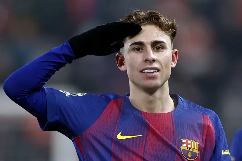 Mráz na Slavii hráče Barcelony pořádně potrápil, Lópeze bolely ruce a nohy  — ČT sport — Česká televize