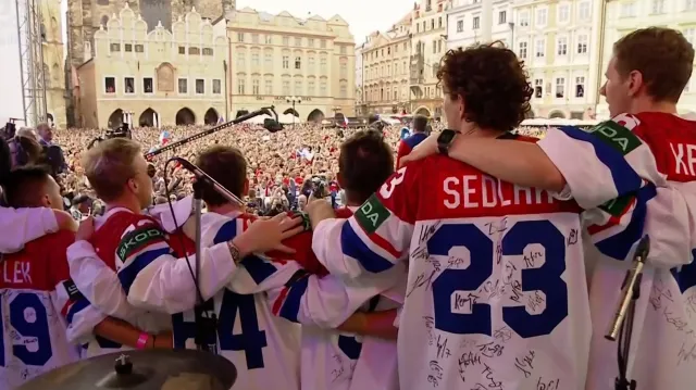 Záznam mistrovských oslav na Staroměstském náměstí
