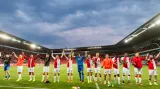 Fotbalisté Slavie se radují z vítězství