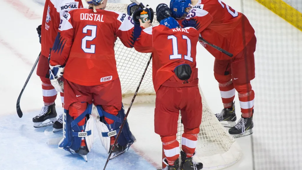 Zklamaní čeští hokejisté na MS do 20 let