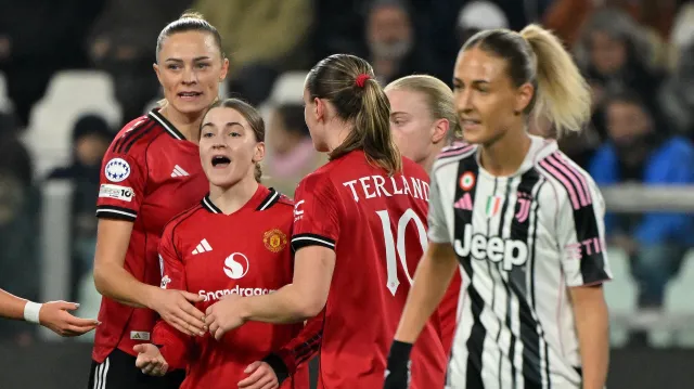 Sestřih utkání Ligy mistryň UEFA: Juventus Turín – Manchester United