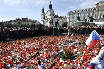 Pietní akt na Staroměstském náměstí v Praze