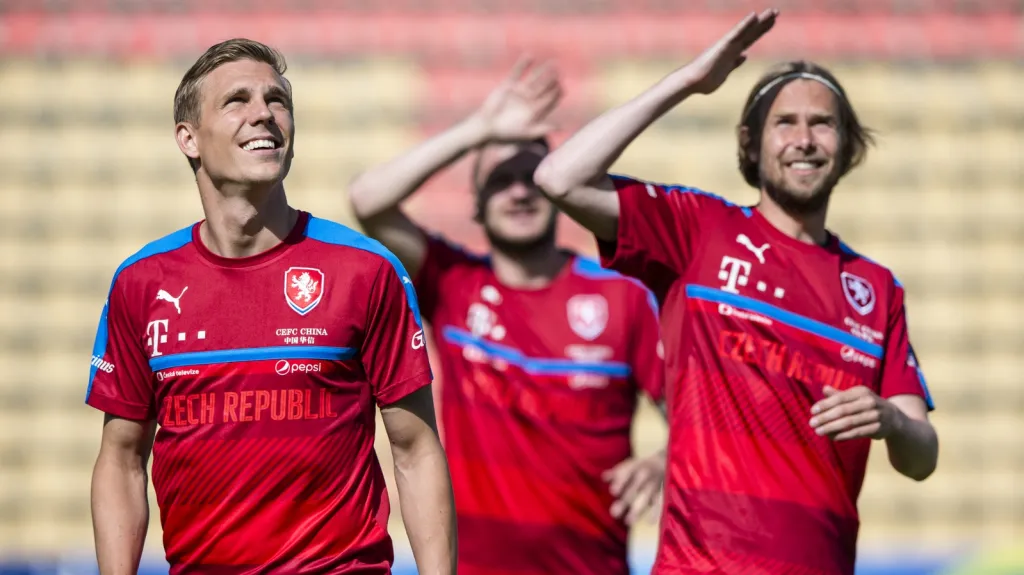 Čeští reprezentanti vyhlíží na tréninku lepší zítřky