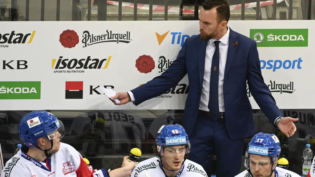 Filip Pešán na reprezentační střídačce