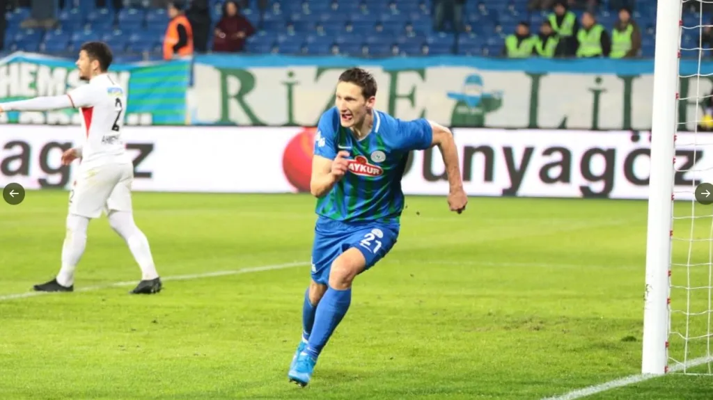 Milan Škoda v dresu tureckého Rizesporu