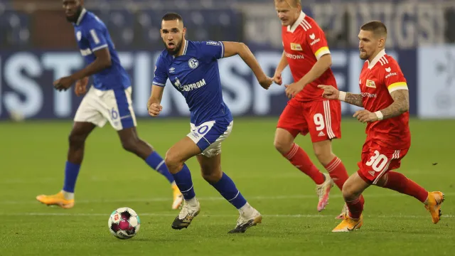 Schalke po remíze s Unionem Berlín už není poslední