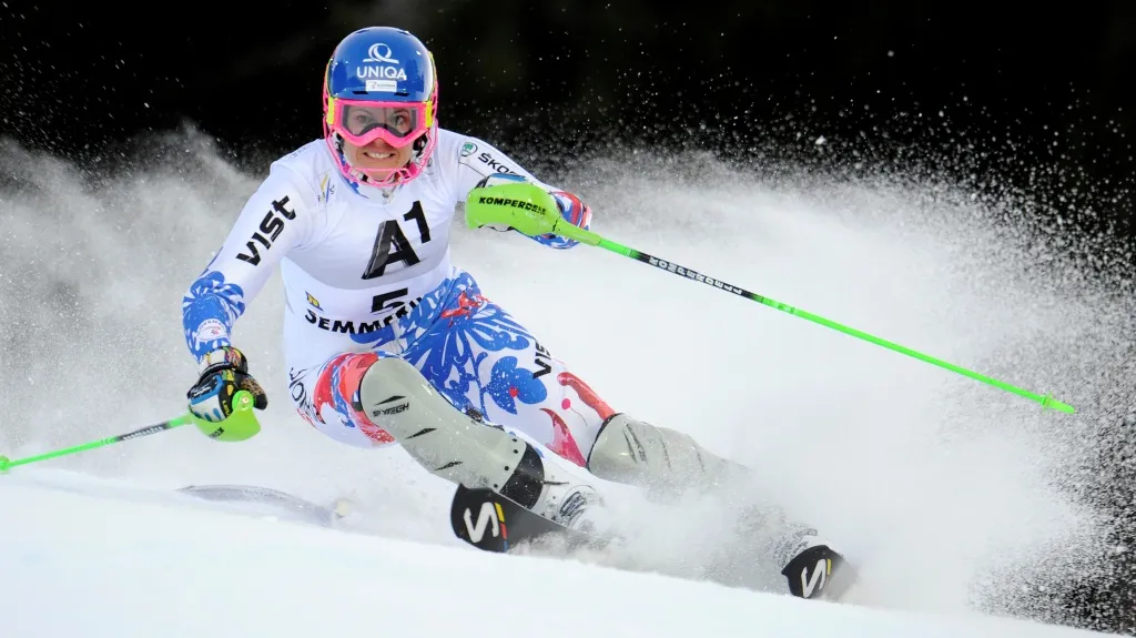 Veronika Velez-Zuzulová