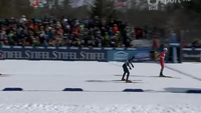 Finále sprintu mužů volnou technikou v Minneapolis