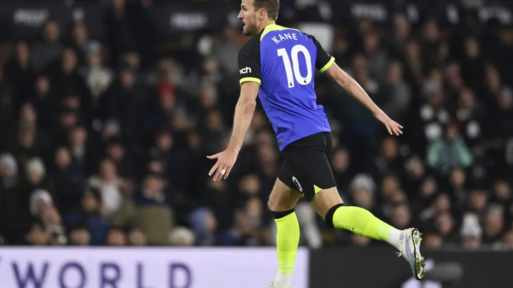 Harry Kane z Tottenhamu oslavuje gól v Premier League