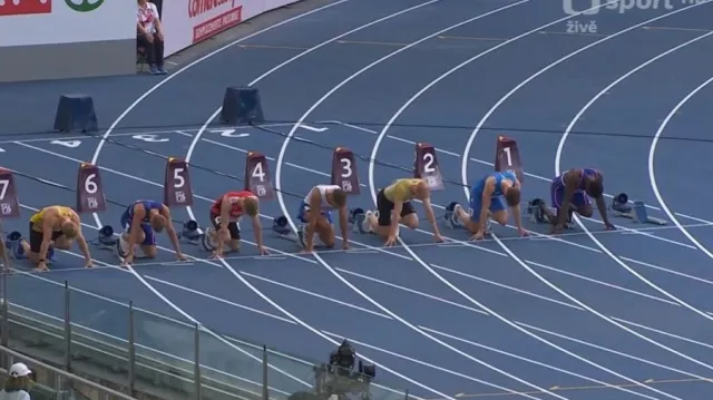 Rozběh desetibojařů na 100 metrů s Vilémem Stráským