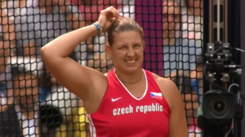 Poslední kvalifikační pokus kladivářky Šafránkové a ohlasy