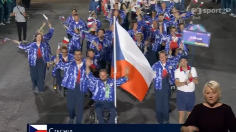 Česká výprava při slavnostním zahájení paralympijských her