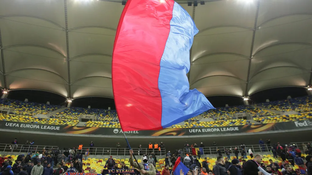 Vlajka Steaua Bukurešť
