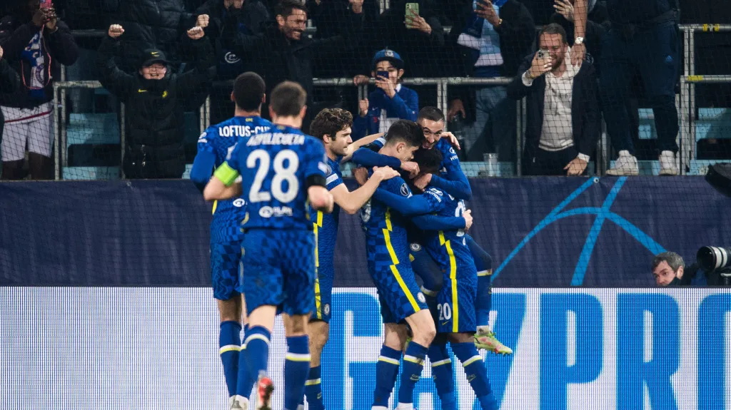 Fotbalisté Chelsea oslavují gól v Lize mistrů