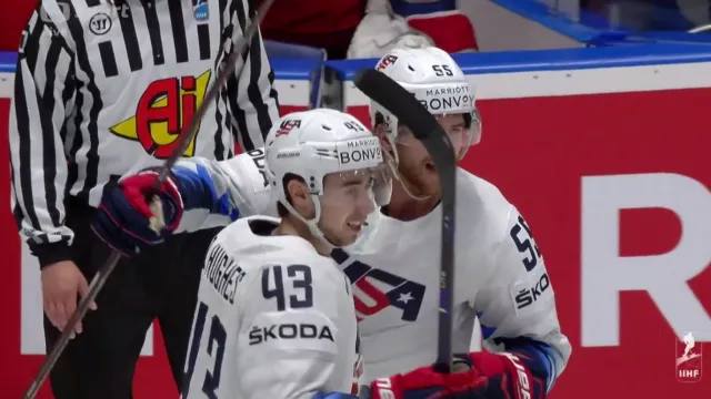 Gól v utkání Rusko - USA: Hanifin - 3:2 (46. min.)